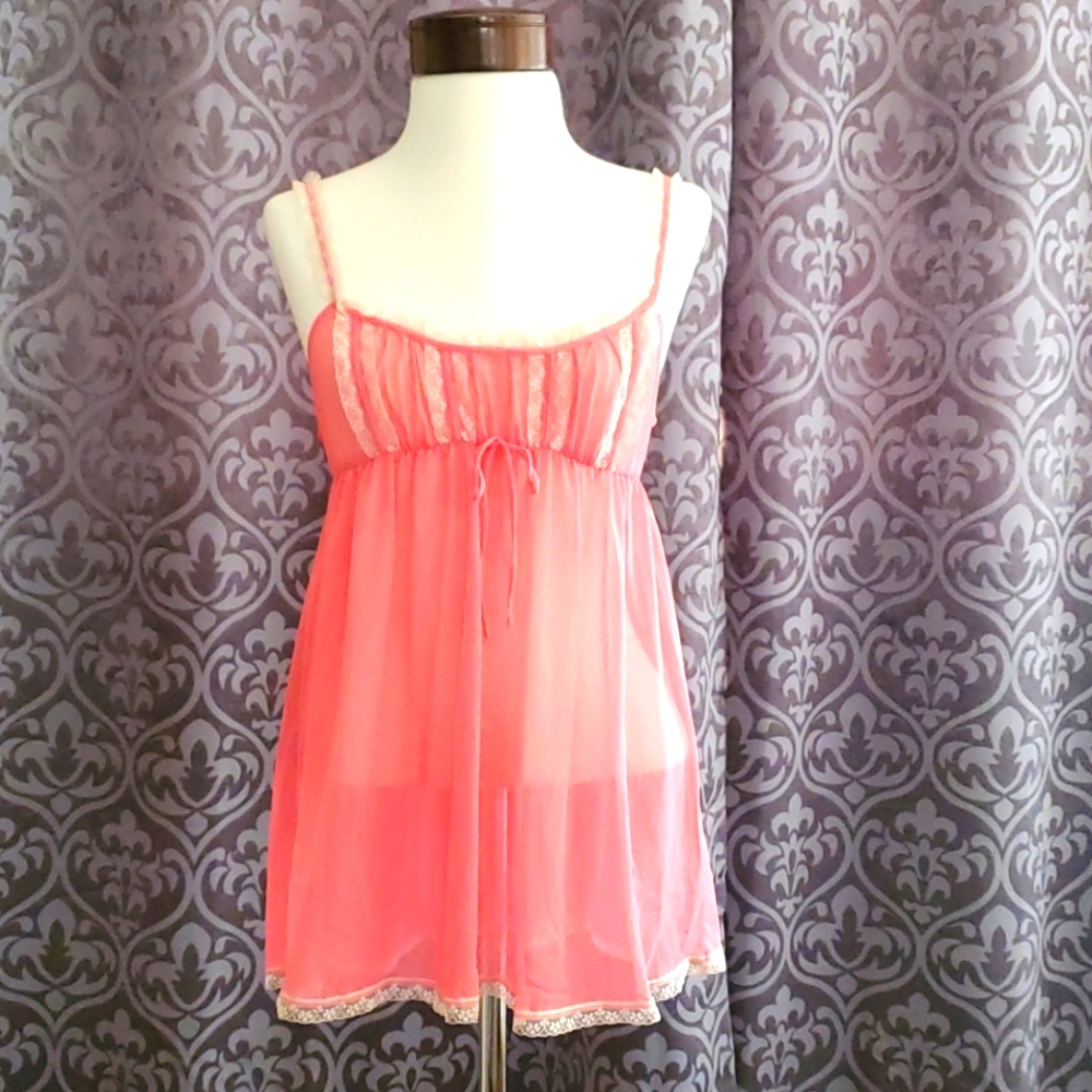Victoria's Secret size M pink night dress